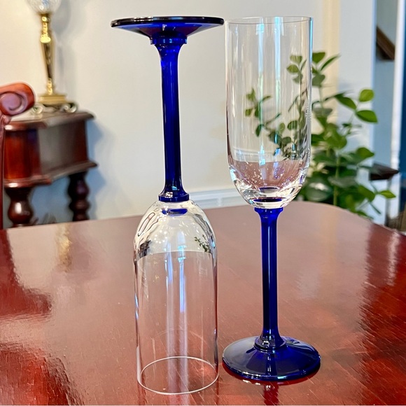 Crystal Champagne Flutes Blue Paneled Stem Set Of 2 VTG Glass Stemware Barware - Picture 3 of 10